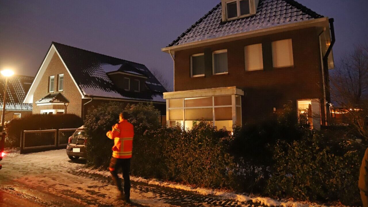 Schoorsteenbrand aan de Mantelappel in Hoogezand