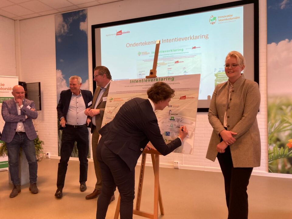 Intentieverklaring voor het gebiedsprogramma Agenda voor de Veenkoloniën, wethouder Hoesen