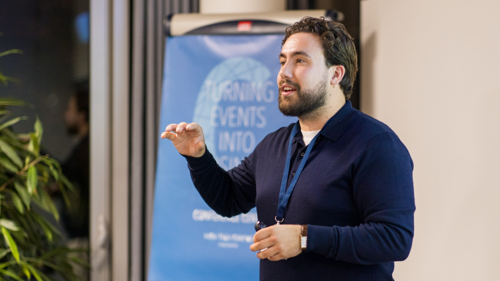 Op de foto: spreker Chris van Riemsdijk