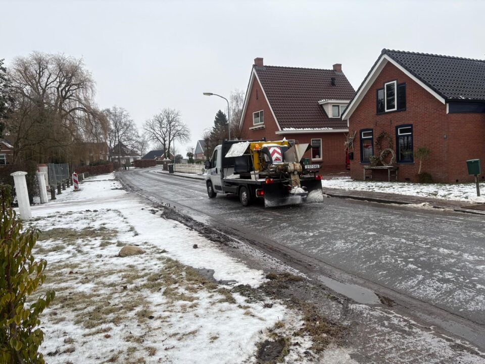 Strooiwagen in Tjuchem