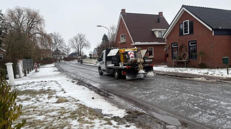 Strooiwagen in Tjuchem