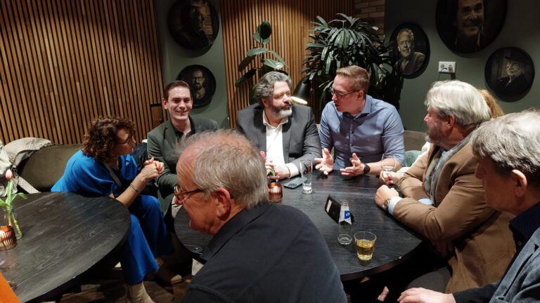 Verkiezingsavond gemeenteraadsverkiezing mrt 26. Fractie VVD