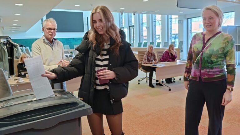 Stemmen 18 maart burgemeester en Nikki