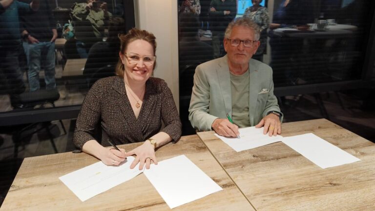 Ondertekening dorpsvisie Schildwolde
