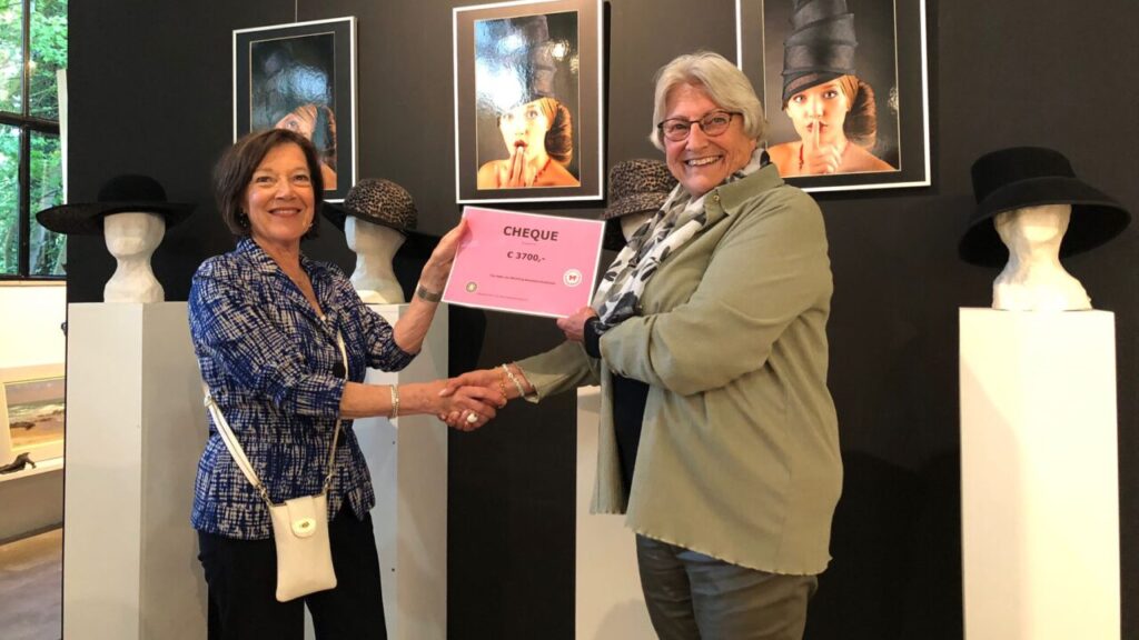 Boezemvriendinnen cheque