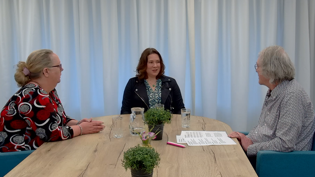 Poltiek in Midden-Groningen. Joke Lesman en Marieke Bos-Wu over vorming college