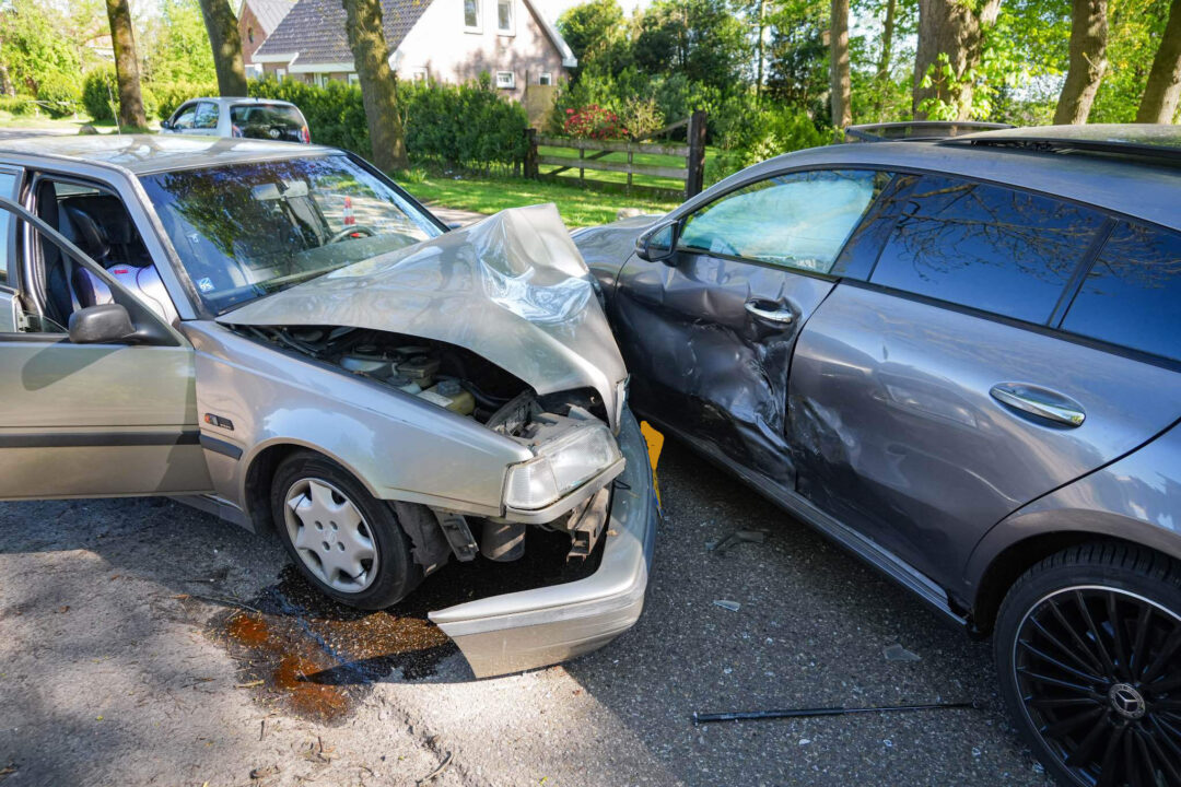 Forse botsing op Hoofdweg Harkstede