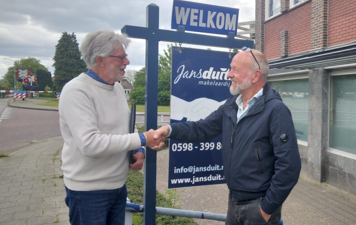 E de Visser en J Duit