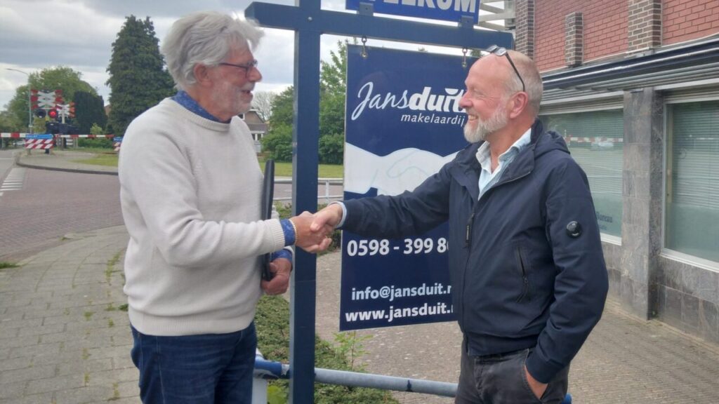 E de Visser en J Duit