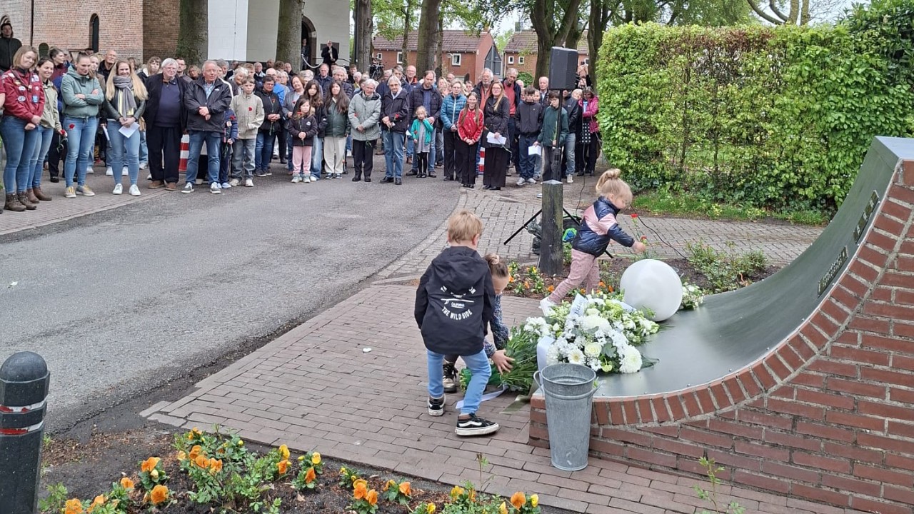 Dodenherdenking Hellum 2026