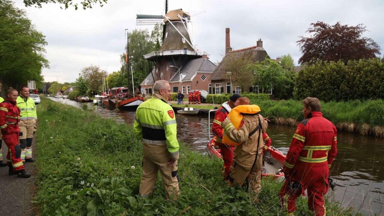 Dennis Harms welkom bij brandweer Hoogezand.