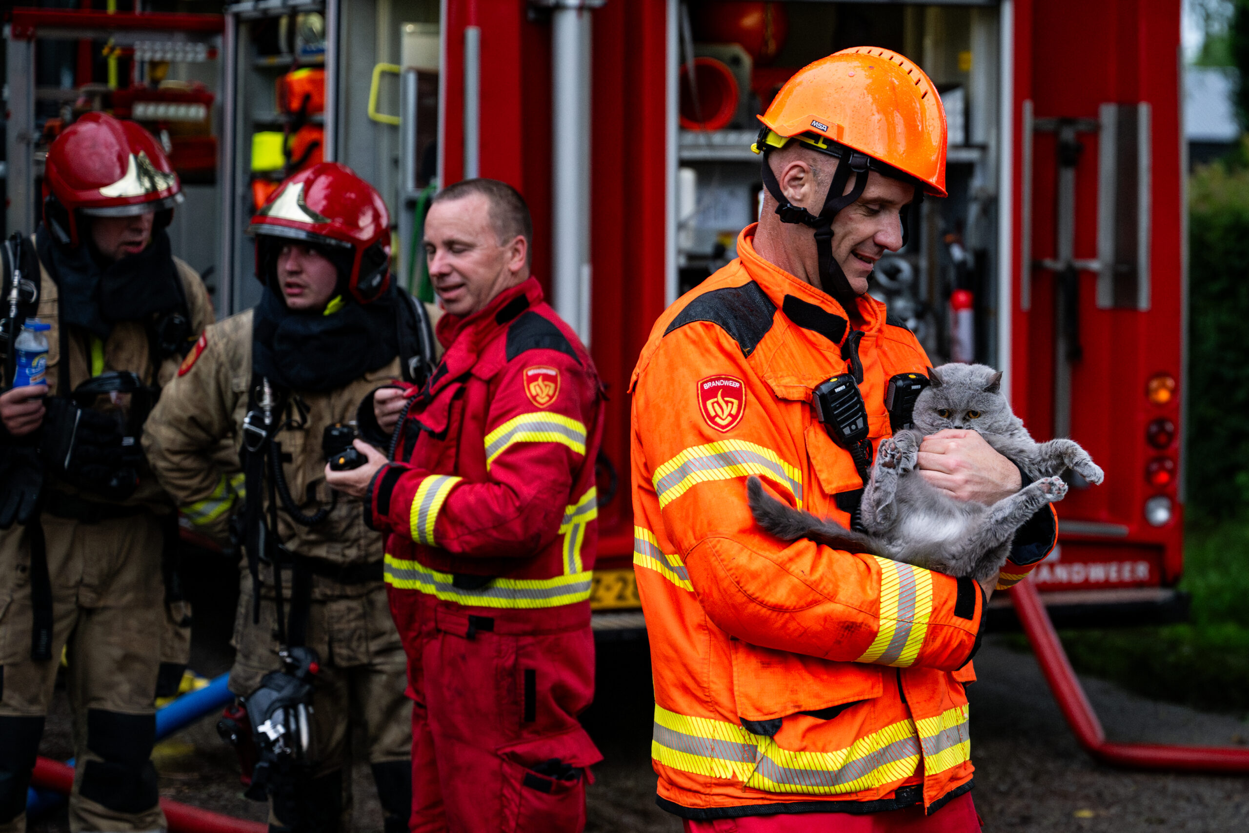 Bovenverdieping van woning aan de Kalkwijk in Hoogezand verwoest door brand.