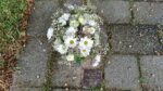Bloemlegging voor drie oorlogsslachtoffers