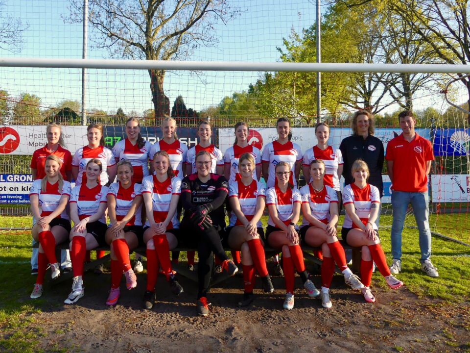 Voetbaldames Siddeburen zoeken aanwas