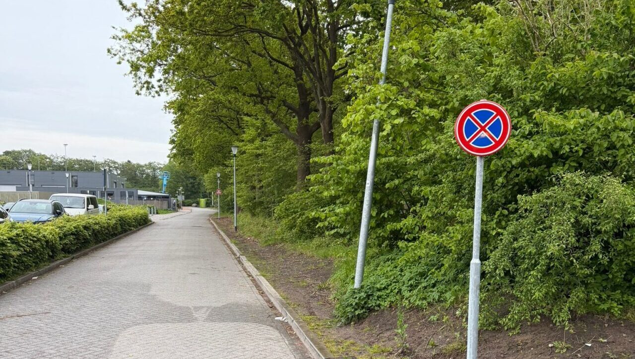 Borden bij Kindcentrum Siddeburen, door ouders neergezet