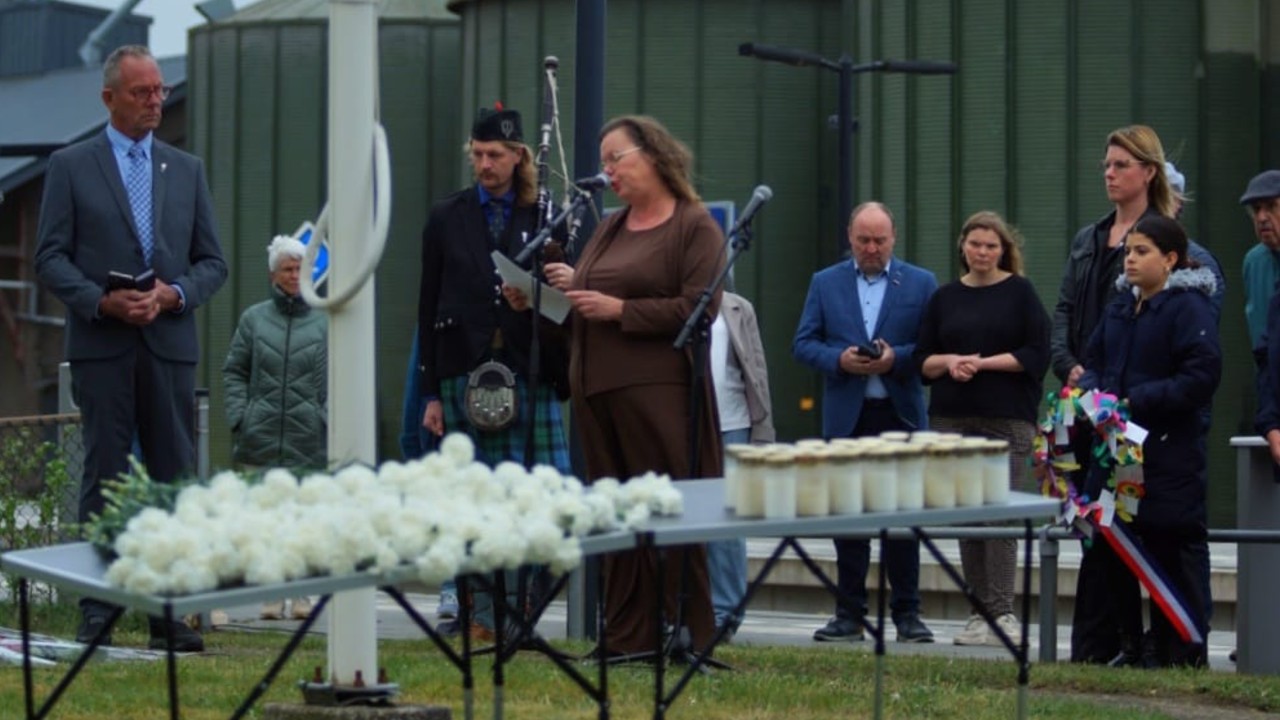 Anja Van Duuren, dodenherdenking Zuidbroek