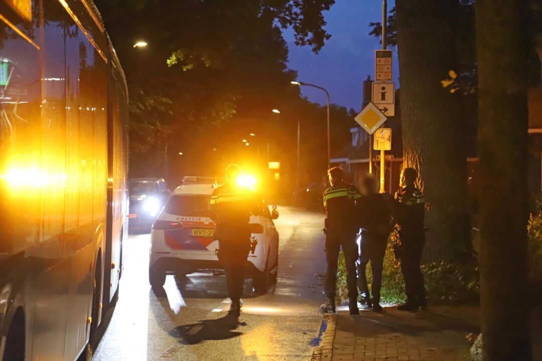 Bestuurder aangehouden na botsing Hoofdweg, Froombosch