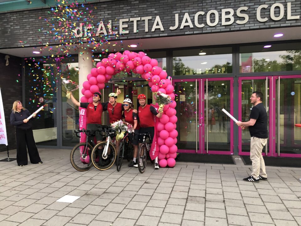 Huldiging fietsers Aletta Jacobs College, Aletta Tour