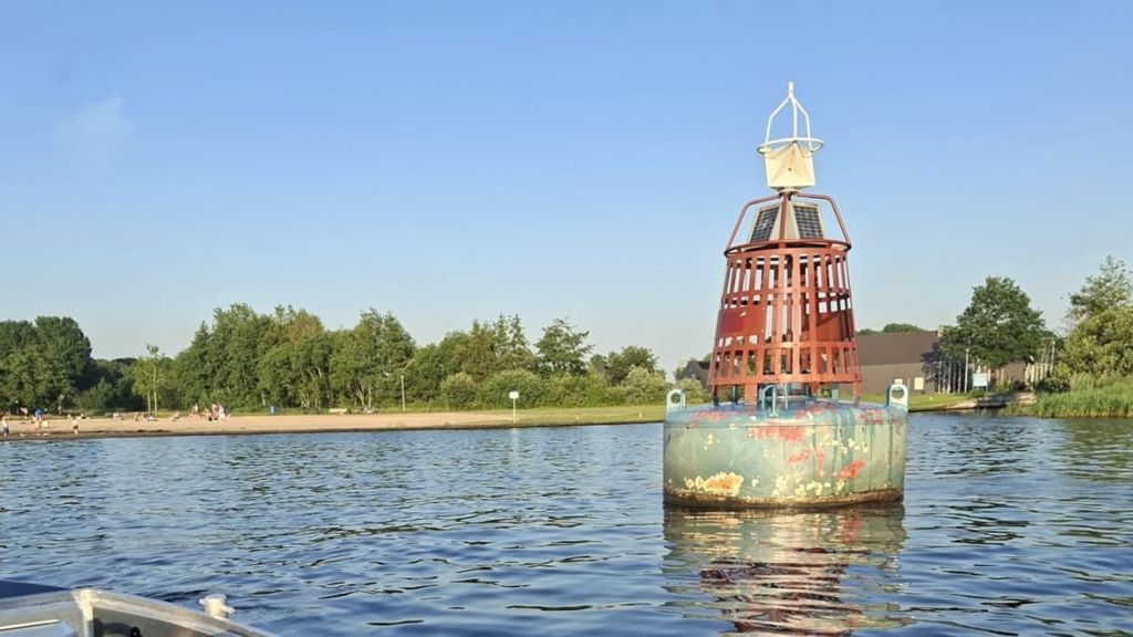Overlast boei op Schildmeer Steendam