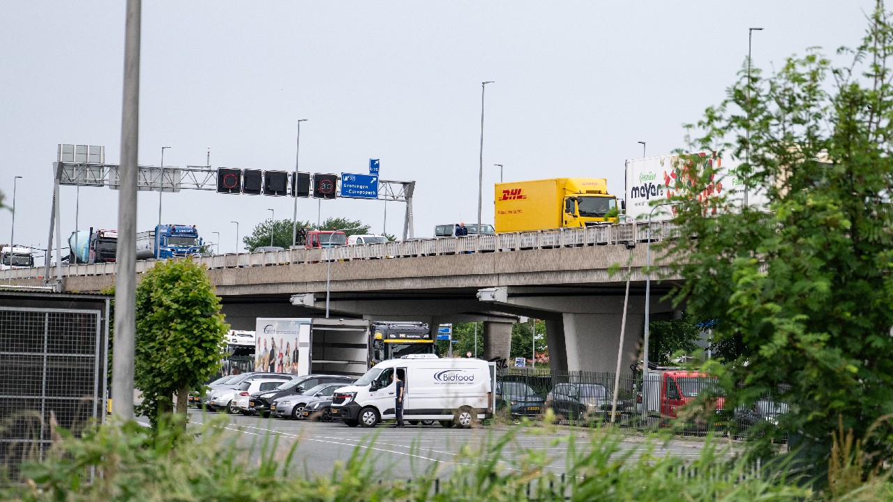 Transport Longpride, scheepswerf in Foxhol zorgt voor files