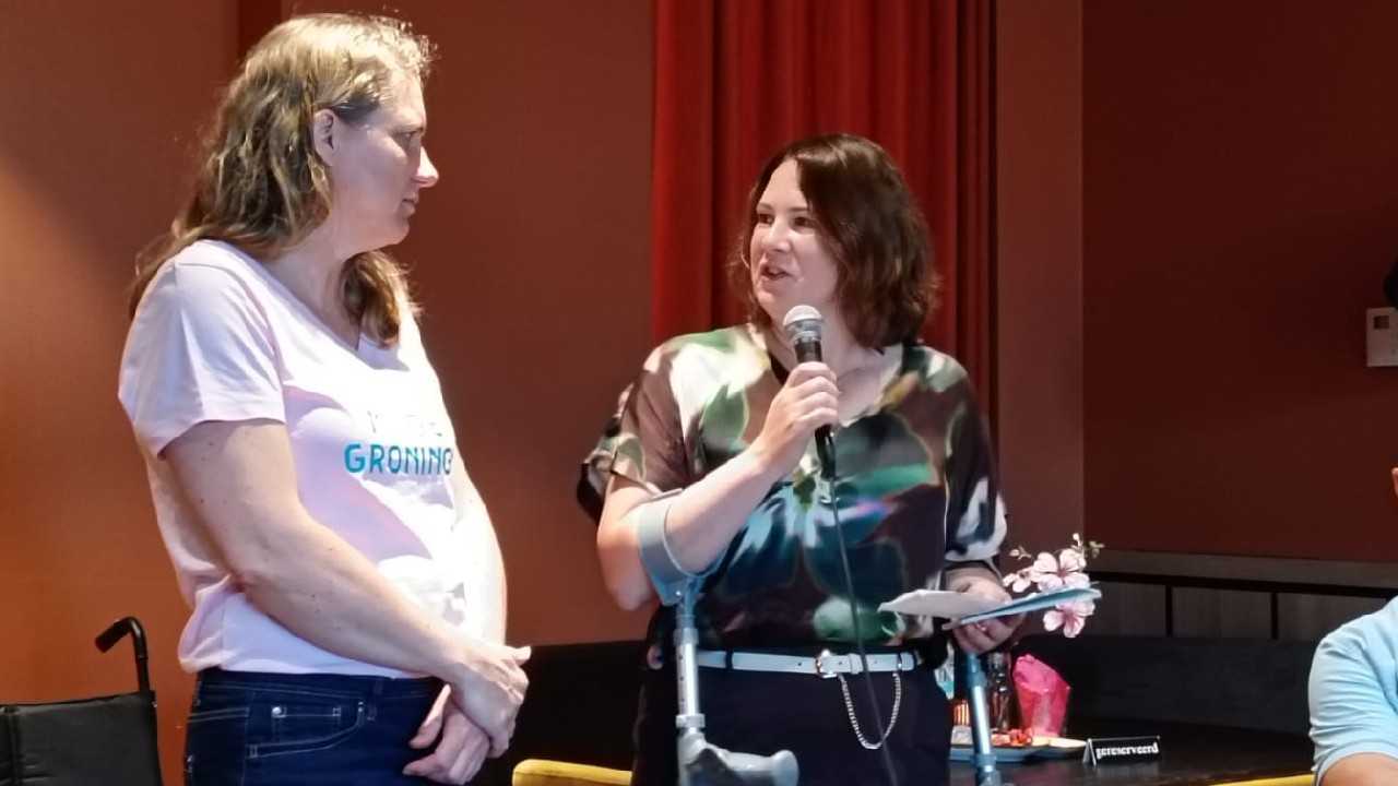 Uitreiking ontdekgids aan wethouder Bos 9
