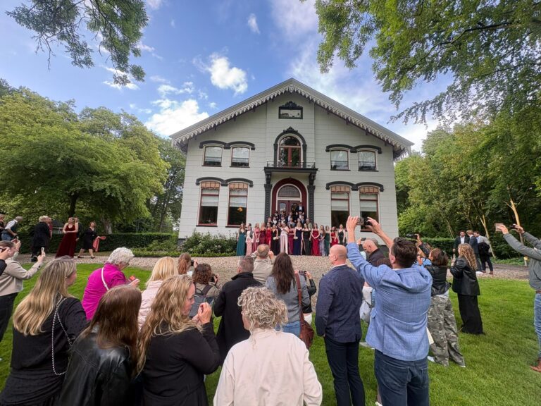 De leerlingen van  Rutger Kopland School in Siddeburen vierden hun gala