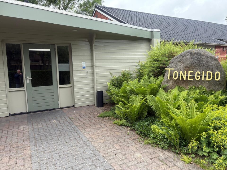 Dorpshuis Tonegido in Hellum