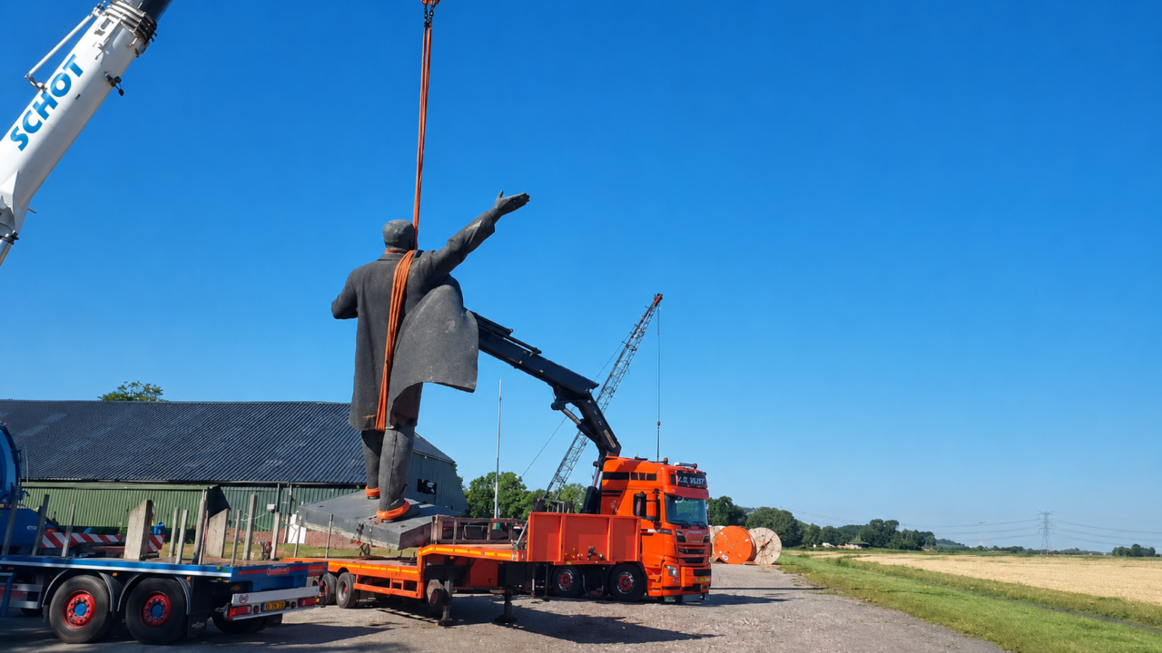 Beeld Lenin Tjuchem op transport jul 2026 4