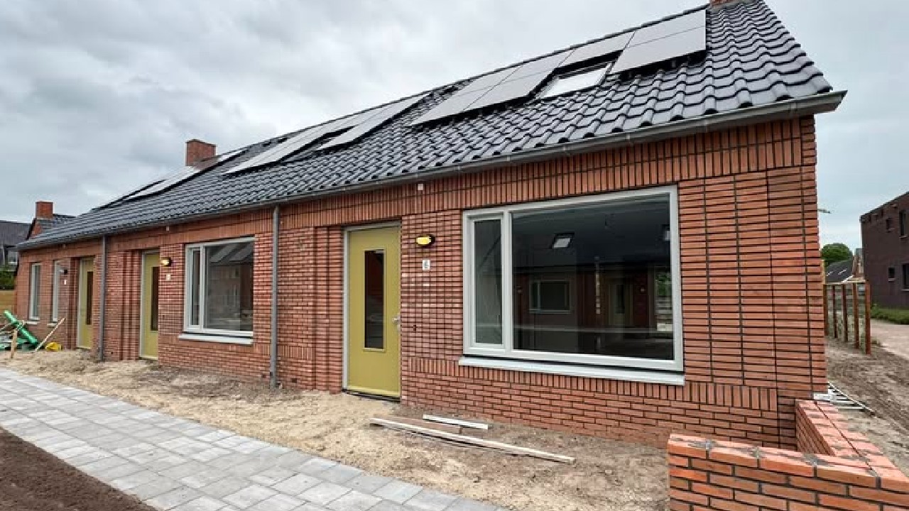 Eerste woningen in Schilwolde opgeleverd, foto Lefier