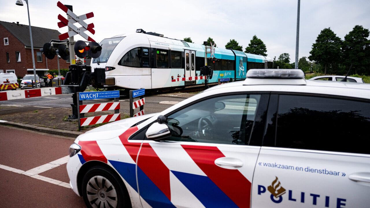 Man aangehouden na lopen op spoor, Hoogezand