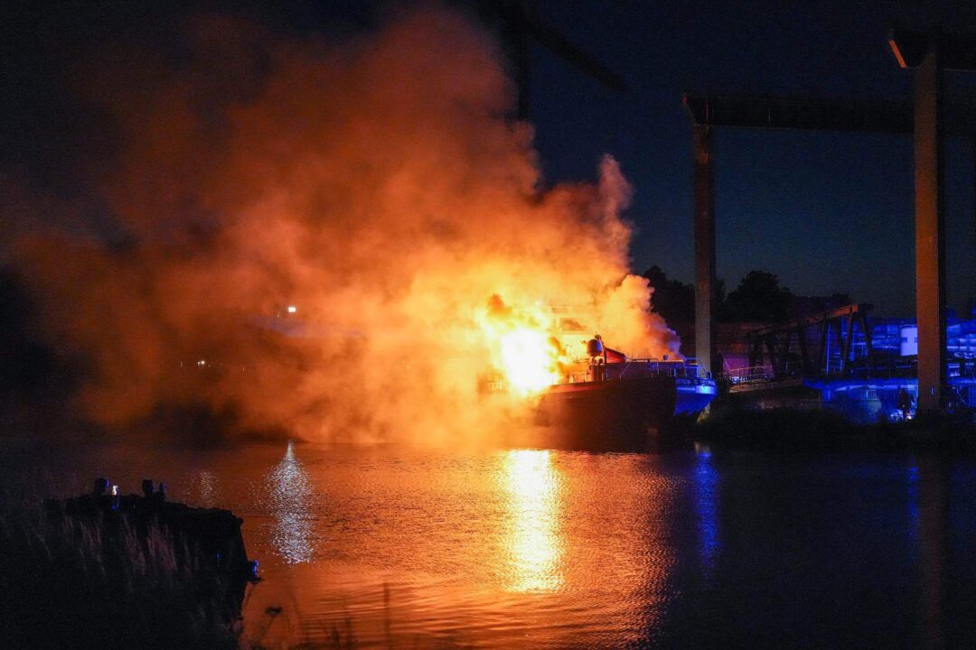 260813_Meter_opnieuwbrandinscheepvaartwaterhuizen3