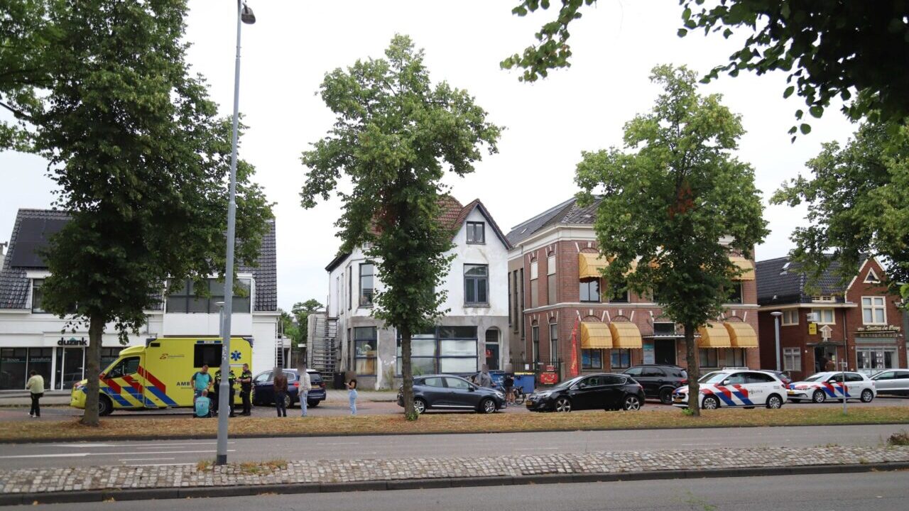 112 Hoogezand. Ongeval en ruzie Hoofdstraat