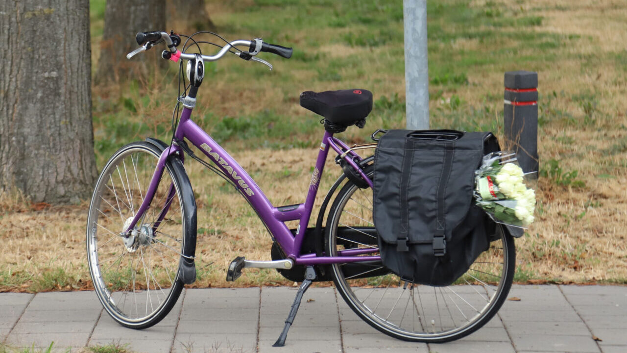 Fietser aangereden Atlantakade in Hoogezand