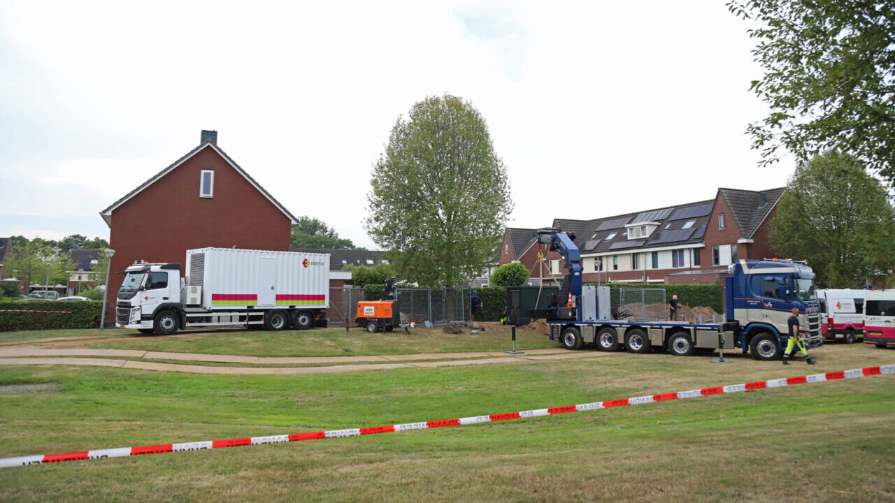 Nieuw stroomhuisje staat in De Vosholen, Hoogezand, dag na brand