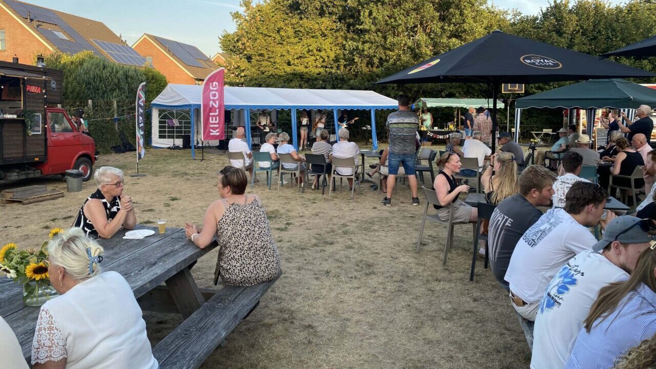 Froombosch smult samen op dorpsfestival. Foodfestival 2026