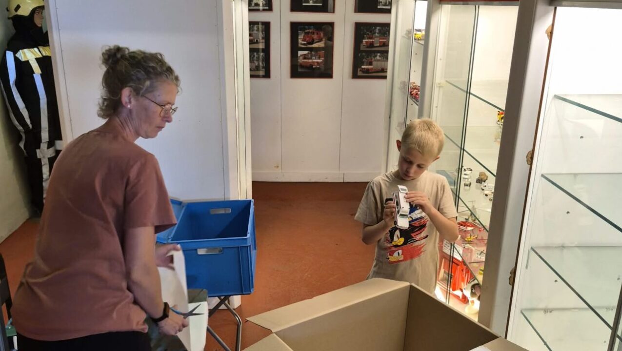 Vertrek Brandweermuseum, inpakken