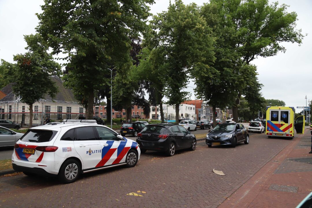 112 Hoogezand. Ongeval en ruzie Hoofdstraat