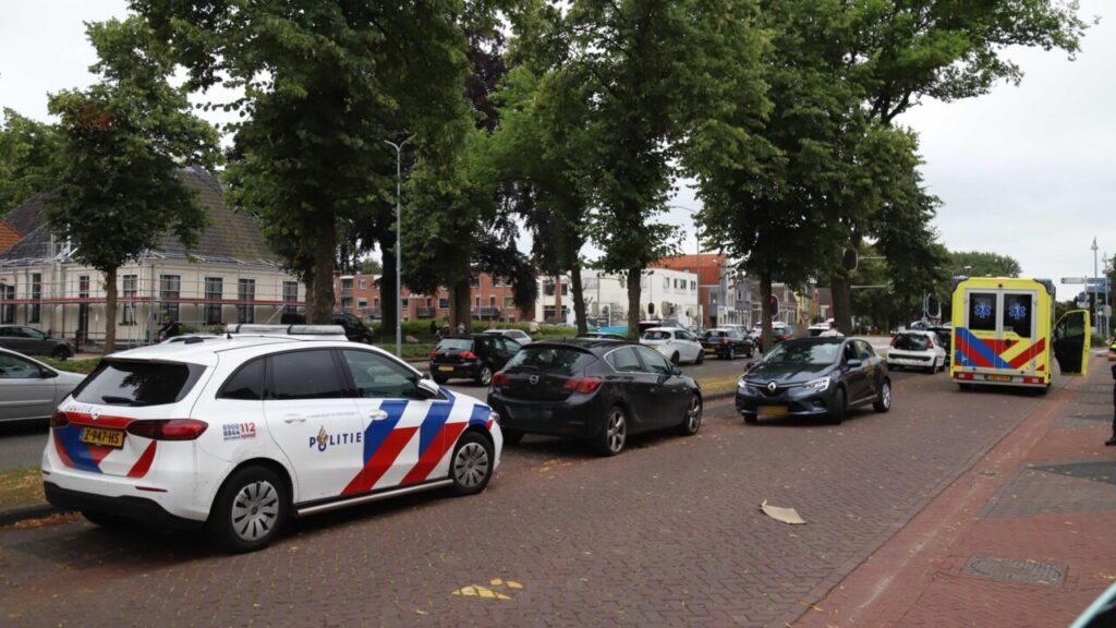 112 Hoogezand. Ongeval en ruzie Hoofdstraat