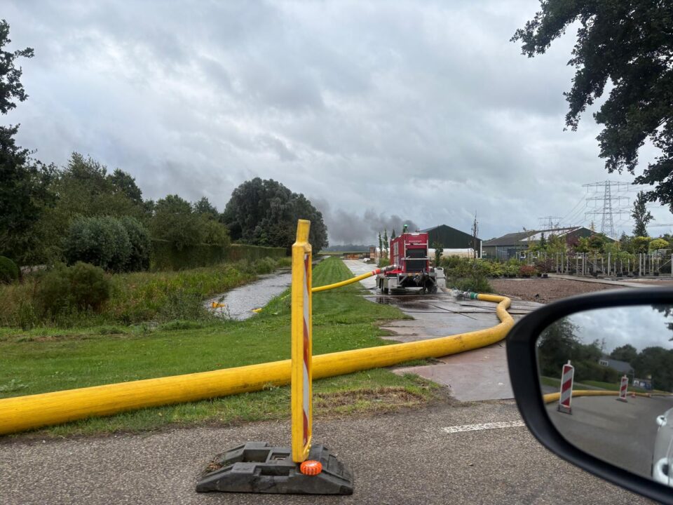 Brand hoogspanningsstation Meeden. Aanvoer bluswater