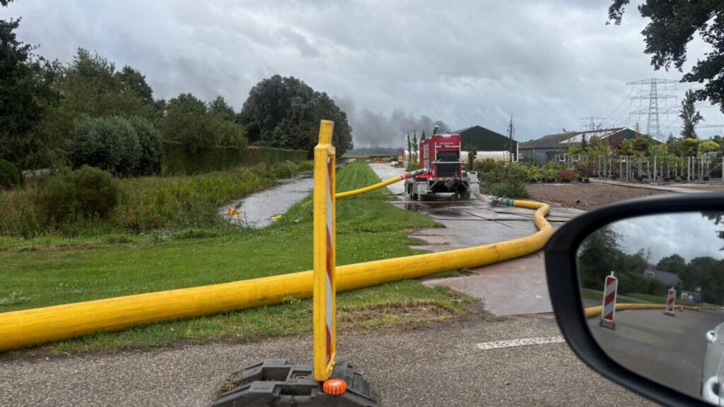 Brand hoogspanningsstation Meeden. Aanvoer bluswater