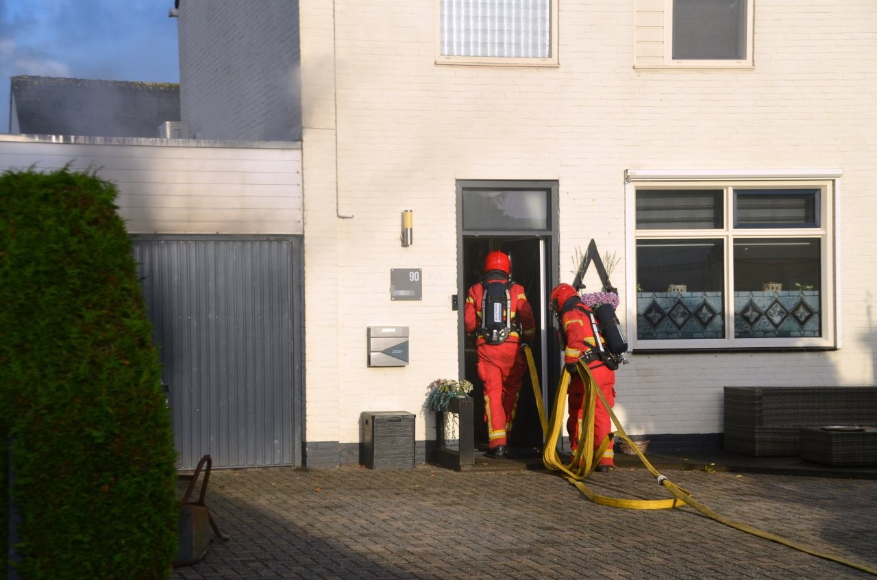 Garagebrand aan de Mahatma Gandhiweg, Muntendam