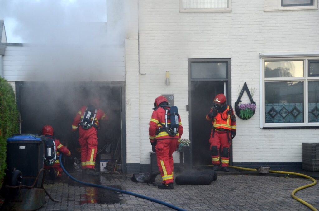 Garagebrand aan de Mahatma Gandhiweg, Muntendam