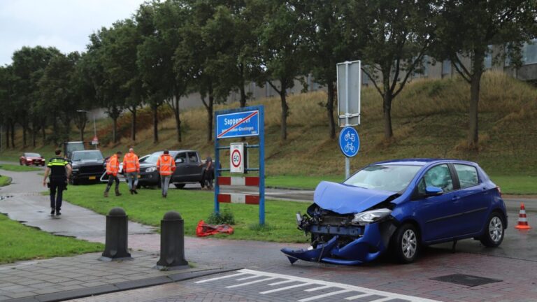 Ongeval op de Slochterstraat met de Rijksweg Oost in Sappemeer
